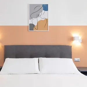Quarzo. Modern Pensión